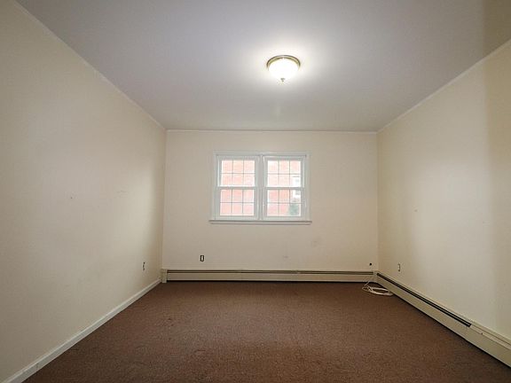 5th image of 66 Sunnyside Ter Floor 1