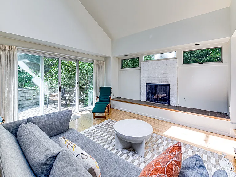 11 Heatherwood Ln — Photo 7