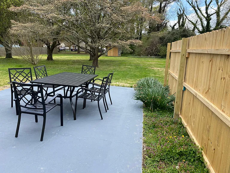 24 Cedar Ln — Photo 24