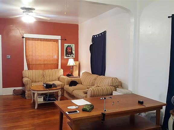 3rd image of 411 S 2nd St