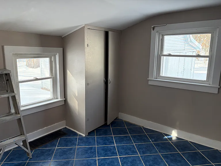 9 Crescent St — Photo 21