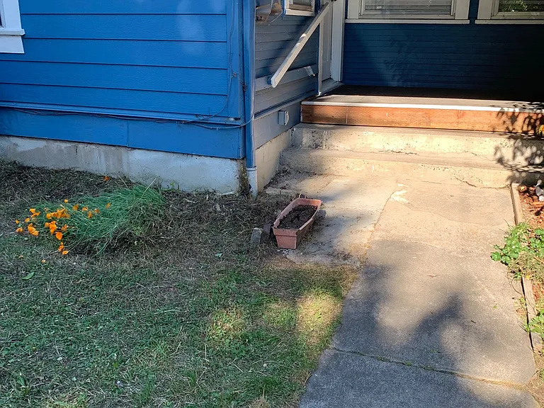 8117 N Olympia St — Photo 11