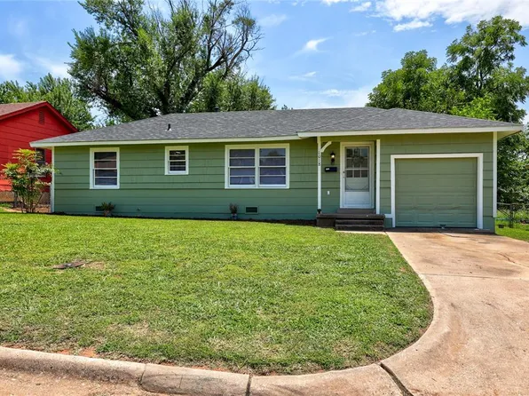 1018 Holly Ln, Midwest City, OK 73110