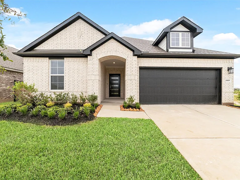 5831 Westwood Shore Dr — Photo 1