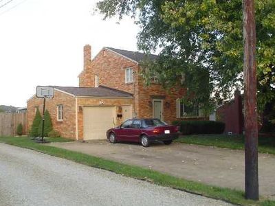 8 N Rolling Hills Ave, Irwin, PA, 15642