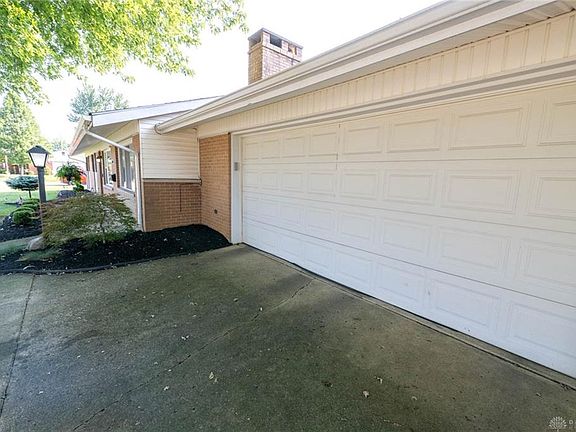 4th image of 1302 Aukerman St