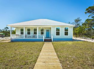 323 Magnolia Ct, Eastpoint, FL 32328