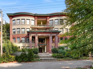 626 13th Ave E APT R, Seattle, WA 98102