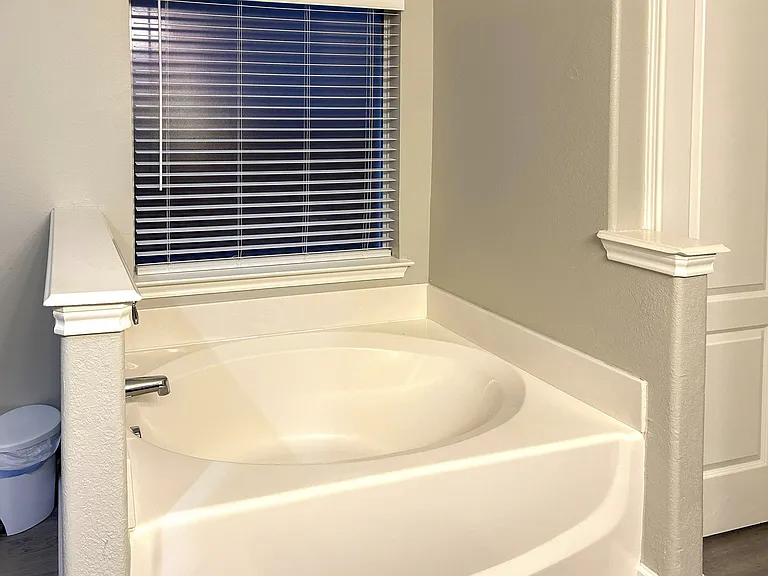 Twinleaf Dr — Photo 10