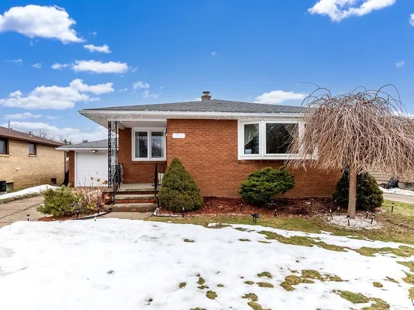 91 Ceil Dr, Cheektowaga, NY 14227