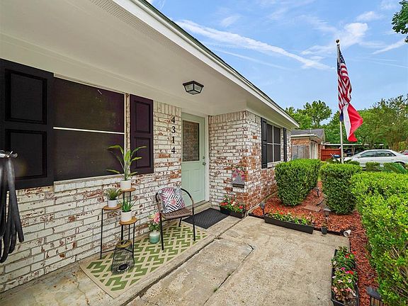 3rd image of 4314 Linda Ln