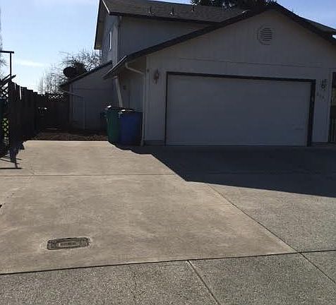 2nd image of 6001 NE 97th St