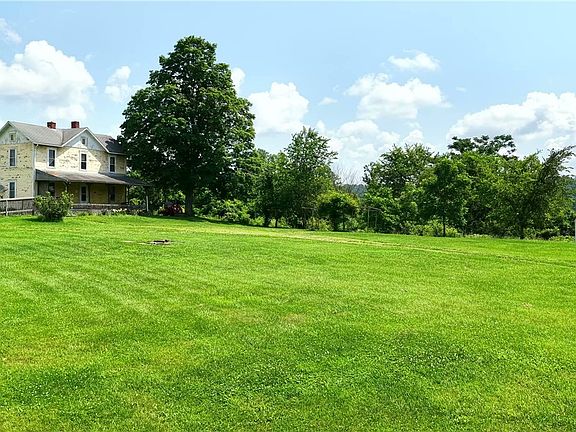5th image of 1020 Killwell Run Rd