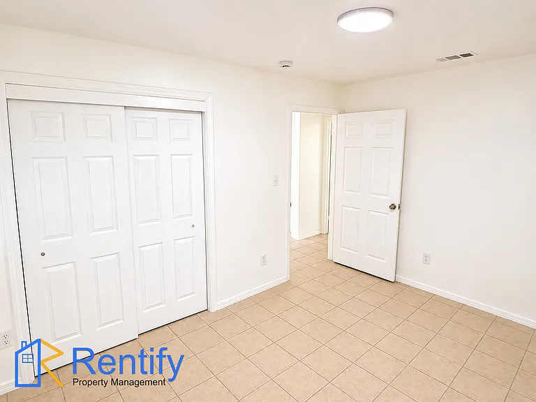 209 E Moneta Ave #B — Photo 23