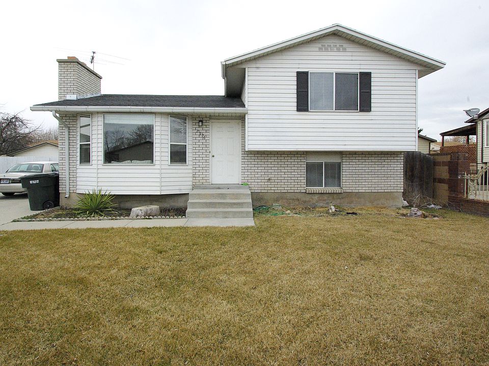 1st image of 2976 S Laree St