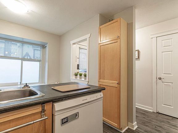 4th image of 12099 237th St #84