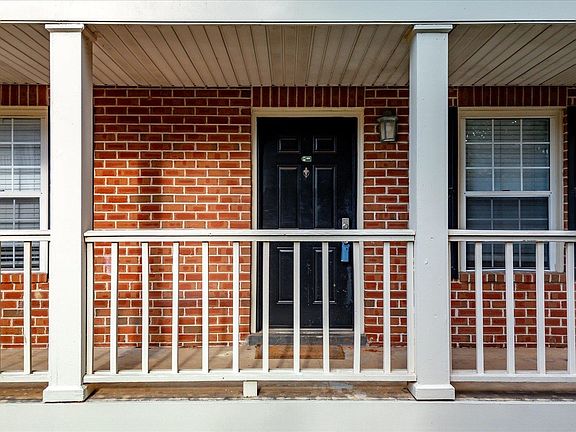 3rd image of 250 Elm St APT 226