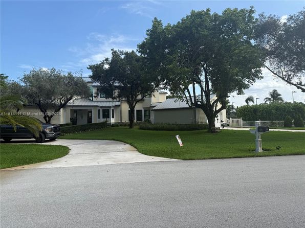 11820 NW 5th St #11820