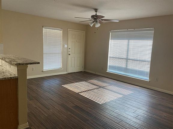 3rd image of 8129 Doreen Ave