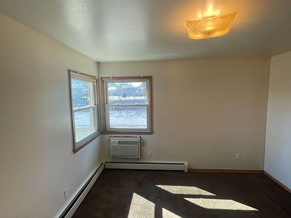 2nd image of 7343 N Teutonia Ave