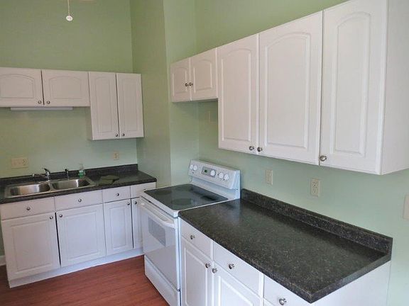 2nd image of 119 Crum St