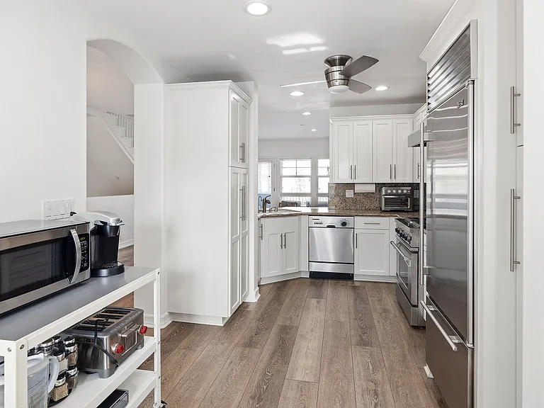 231 Aviation Pl — Photo 12