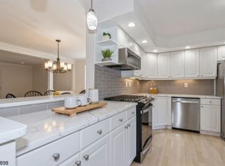 97 Baldwin Ct, Basking Ridge, NJ 07920