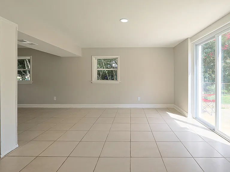 1295 Morrow Rd — Photo 35