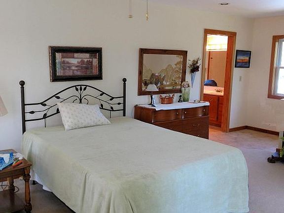5th image of 1276 S Lily Lake Ln