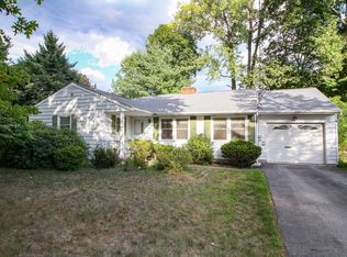 10 Saint Anns Rd, Poughkeepsie, NY 12601