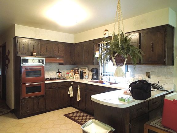 3rd image of 11627 S Avenue J #J