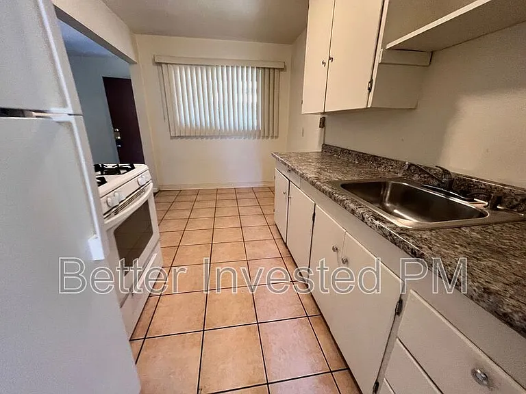 212 Ford St #7 — Photo 3