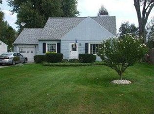 4343 Arondale Dr, Williamsville, NY 14221