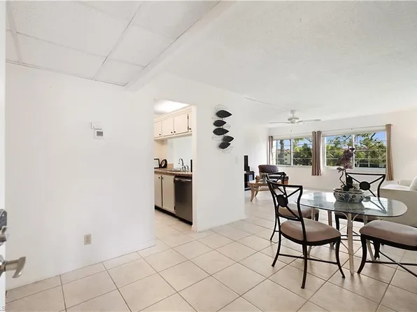 1086 Forest Lakes DR #9305, NAPLES, FL 34105