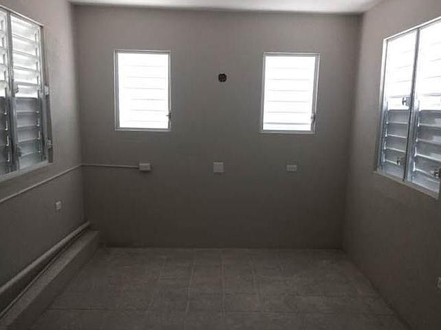 2nd image of 54 Calle 1