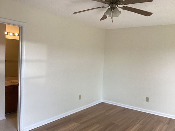 3rd image of 746 Hecate Dr