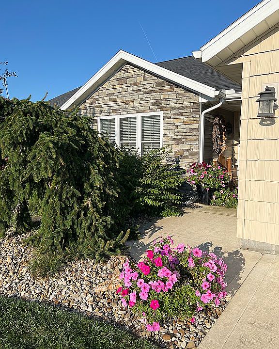 1st image of 1412 Fairmeadow Dr