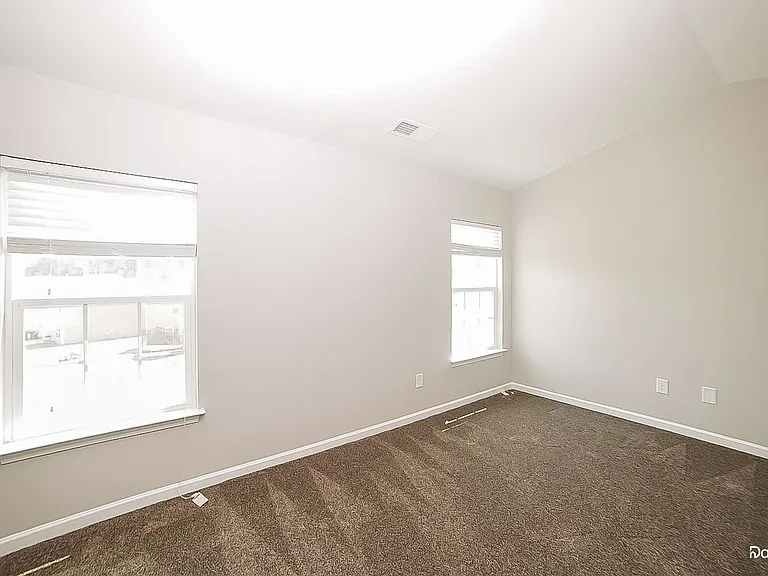 1460 Kilstrom St — Photo 12