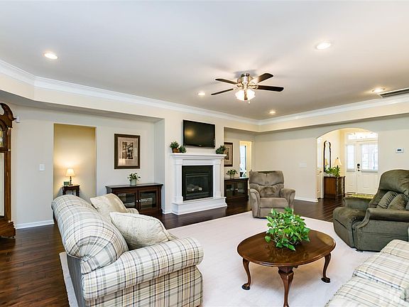 5th image of 53 Jubilee Ct