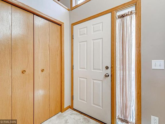 4th image of 5265 193rd St W