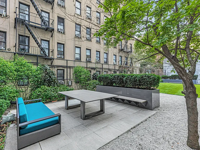 250 E Houston St #9D — Photo 13