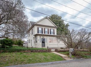 300 N 3rd St, Shenandoah, VA 22849