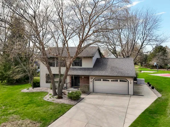 916 Devonshire Ct, Stoughton, WI 53589