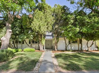 912 Los Robles St, Davis, CA 95618