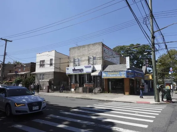 9617 Avenue M image 1 of 2