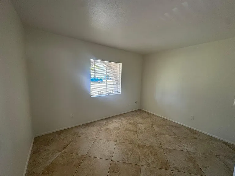 8216 E Keim Dr — Photo 9