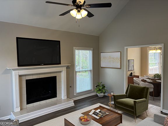 3rd image of 4390 Pinewalk Dr