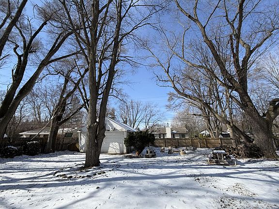 2nd image of 2420 Emmons Ave