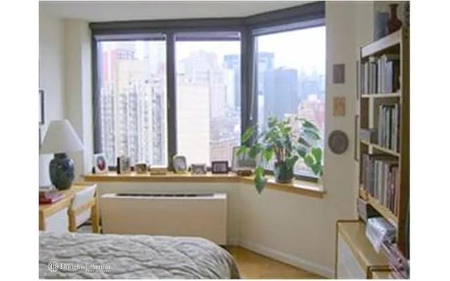 Rented by Douglas Elliman | media 17