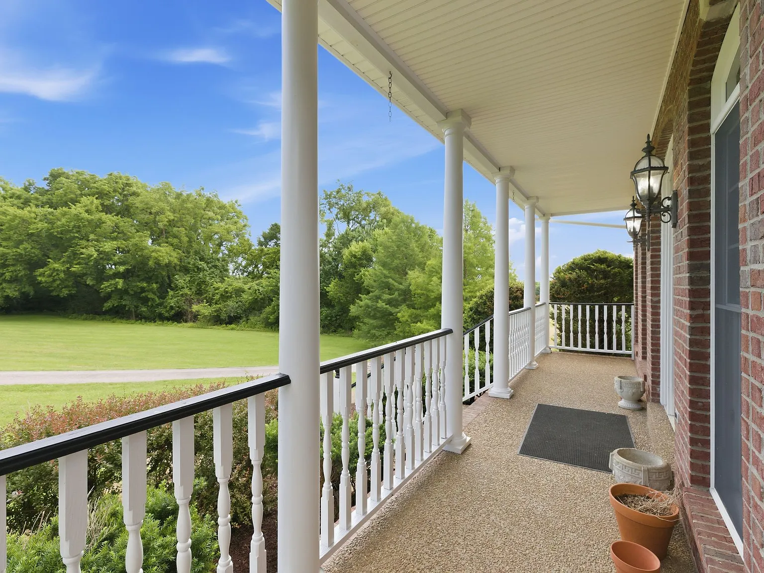 4 bed, 3.5 bath, 3510 sqft, $6,480 — Photo 3